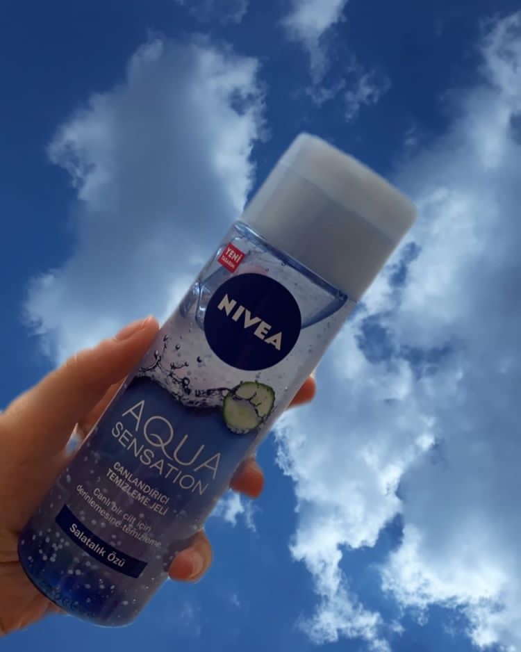 ژل شستشوی صورت نیوآ مدل AQUA SENSATION ژل شستشوی صورت نیوآ مدل AQUA SENSATION