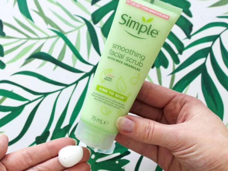 اسکراب روشن کننده برنج سفید سیمپل مدل smoothing facial scrub اسکراب روشن کننده برنج سفید سیمپل مدل smoothing facial scrub