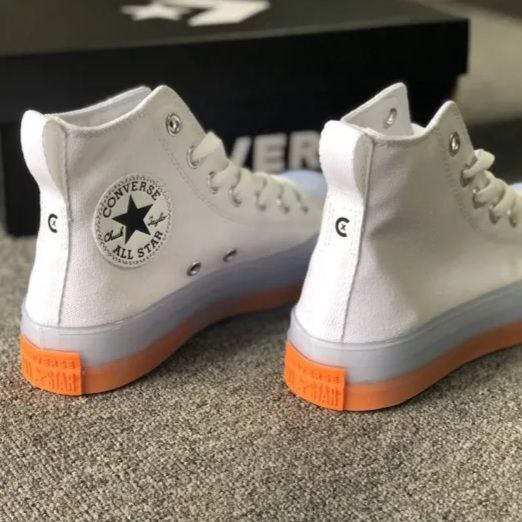 کتونی کانورس آل استار چاک تیلور سی ایکس زنانه کتونی کانورس آل ستار ساقدار چاک تیلور سی ایکس زنانه