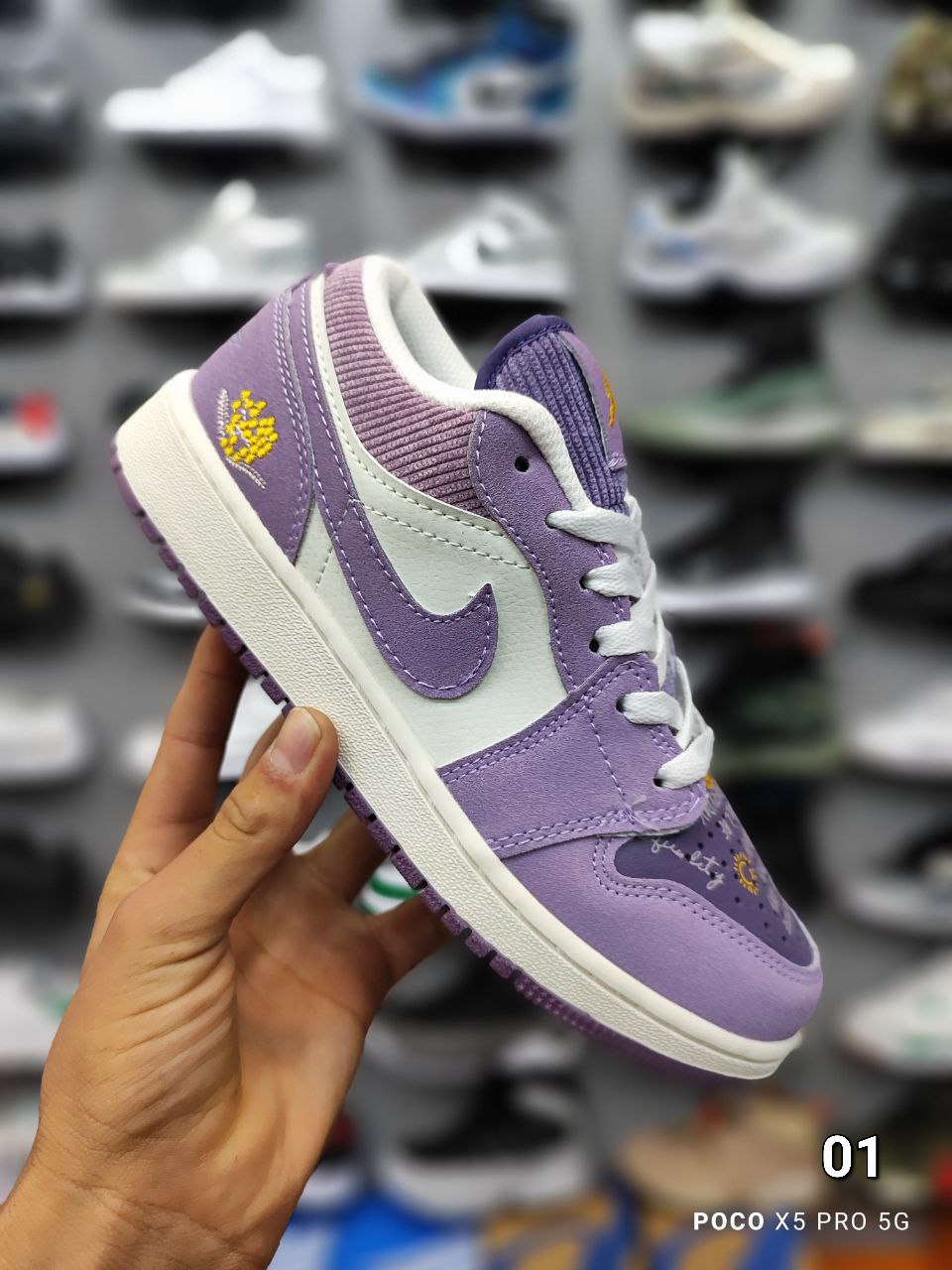 کتونی زنانه ایر جردن 1 کتونی زنانه ایر جردن 1