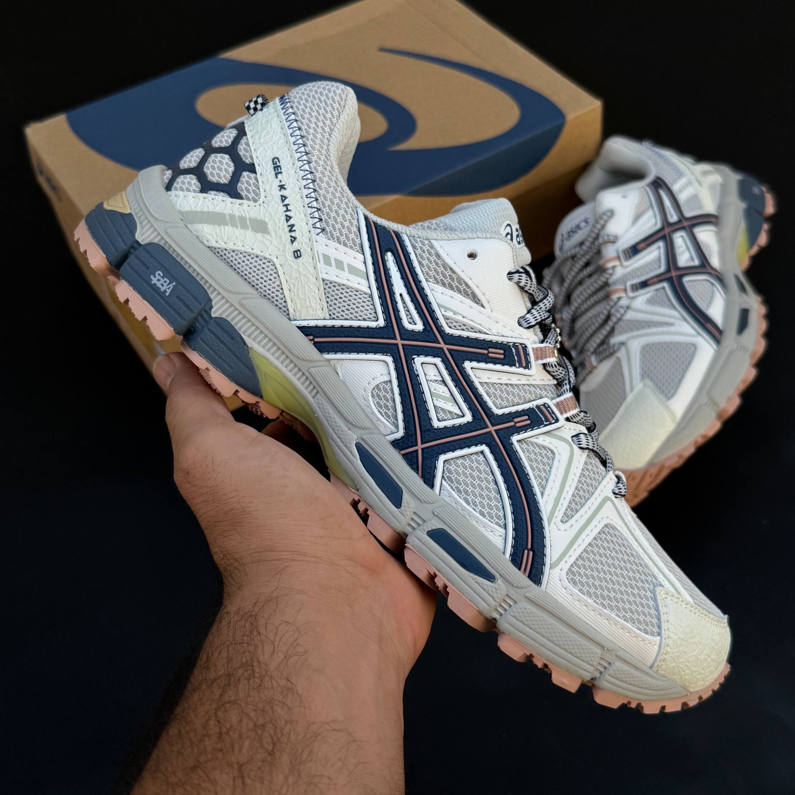 کتونی زنانه اسیکس ژل کاهانا ۸ کتونی زنانه اسیکس ژل کاهانا ۸