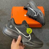 کتونی نایک زوم ایکس طرح لبخند مردانه (Nike Zoom X Smile)