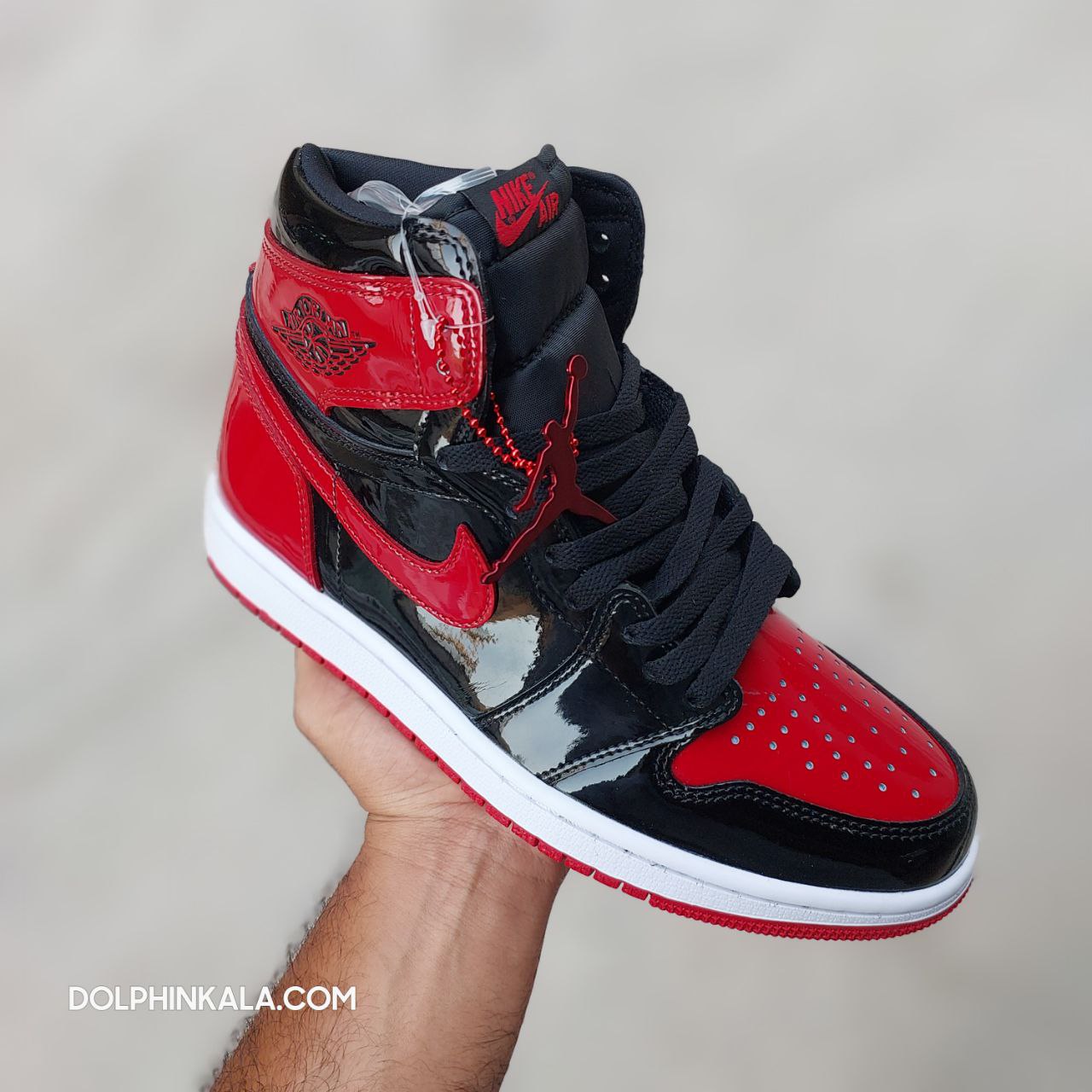 کتونی نایک ایر جردن وان رترو ورنی قرمز مشکی زنانه کتونی نایک ایر جردن وان رترو زنانه