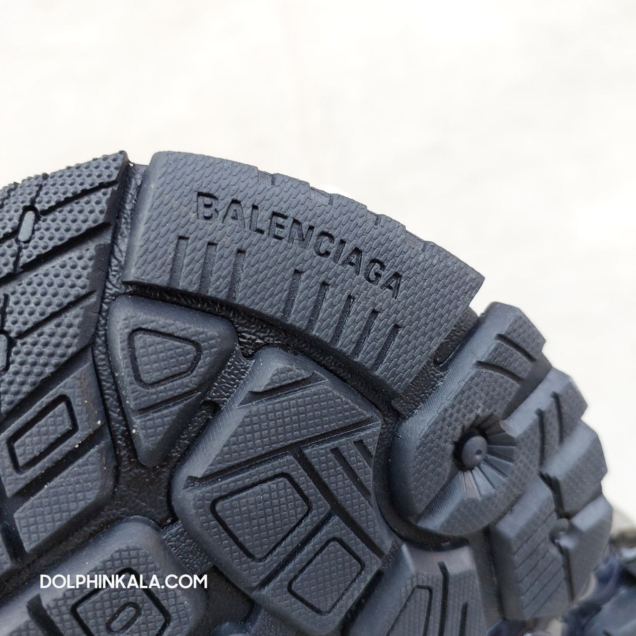 کتونی بالنسیاگا رانر گرافیتی زنانه کتونی بالنسیاگا رانر گرافیتی زنانه