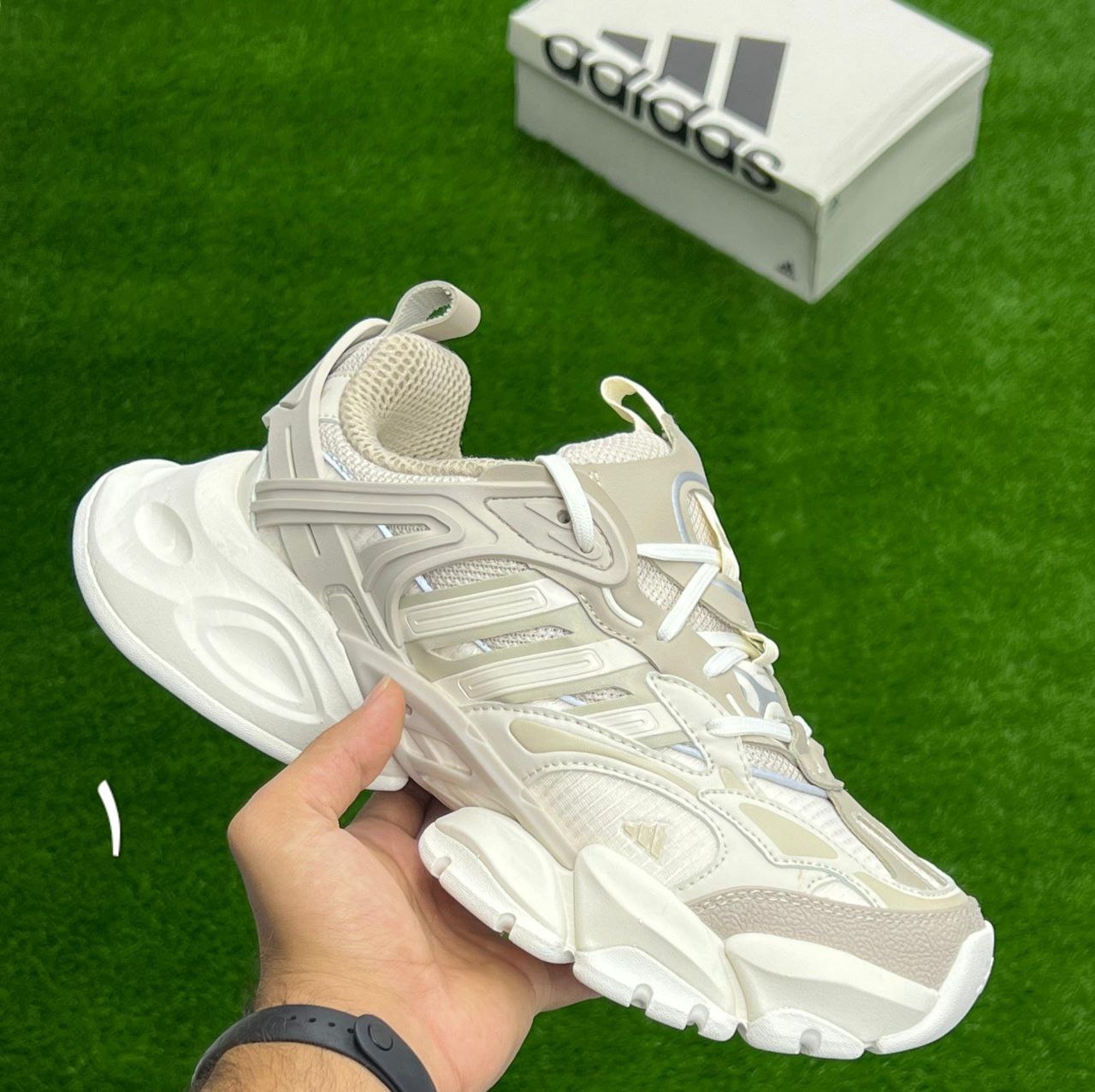 آدیداس ونتو اکس ال جی دیلاکس آدیداس ونتو اکس ال جی دیلاکس