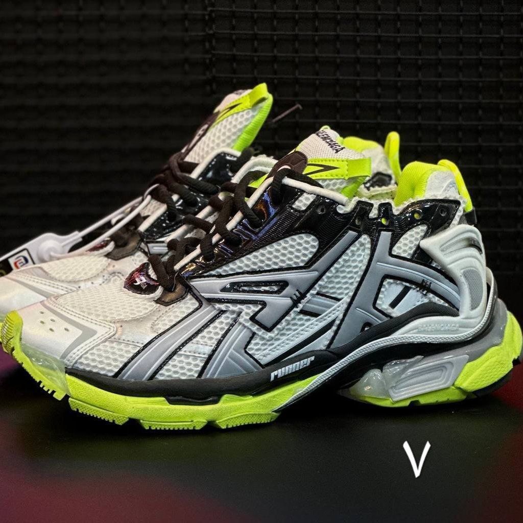 کتونی بالنسیاگا رانر کتونی بالنسیاگا رانر