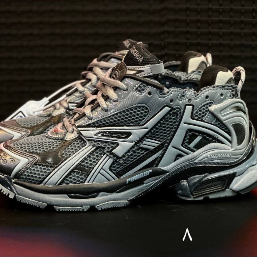 کتونی بالنسیاگا رانر کتونی بالنسیاگا رانر