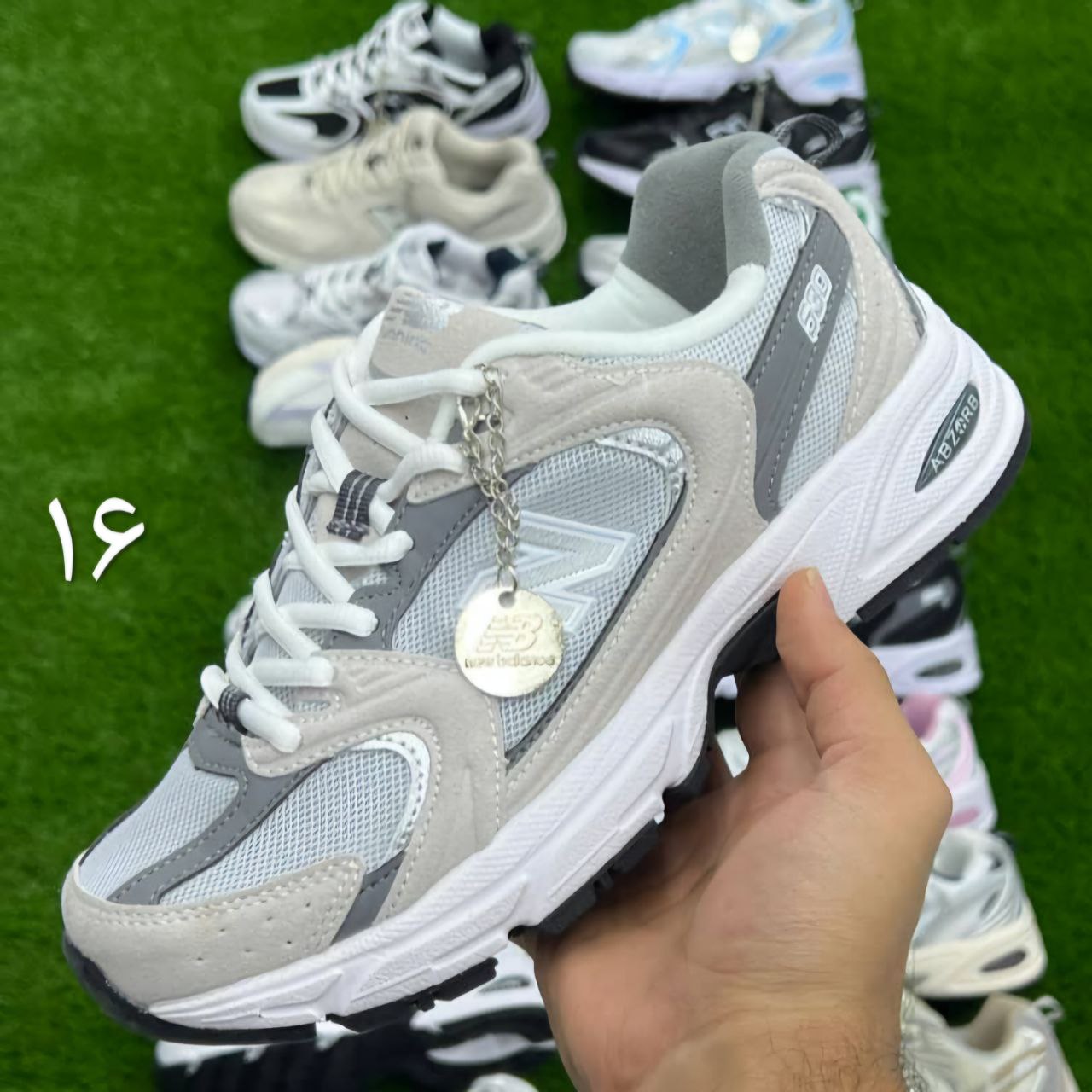 کتونی زنانه نیوبالانس 530 اورجینال کتونی نیوبالانس 530 اورجینال زنانه