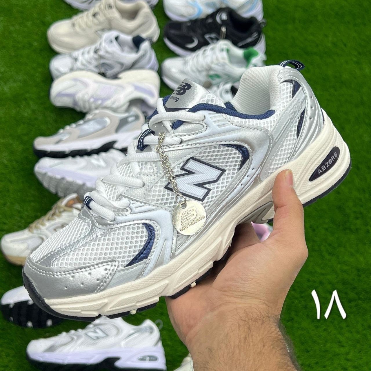 کتونی زنانه نیوبالانس 530 اورجینال کتونی نیوبالانس 530 اورجینال زنانه