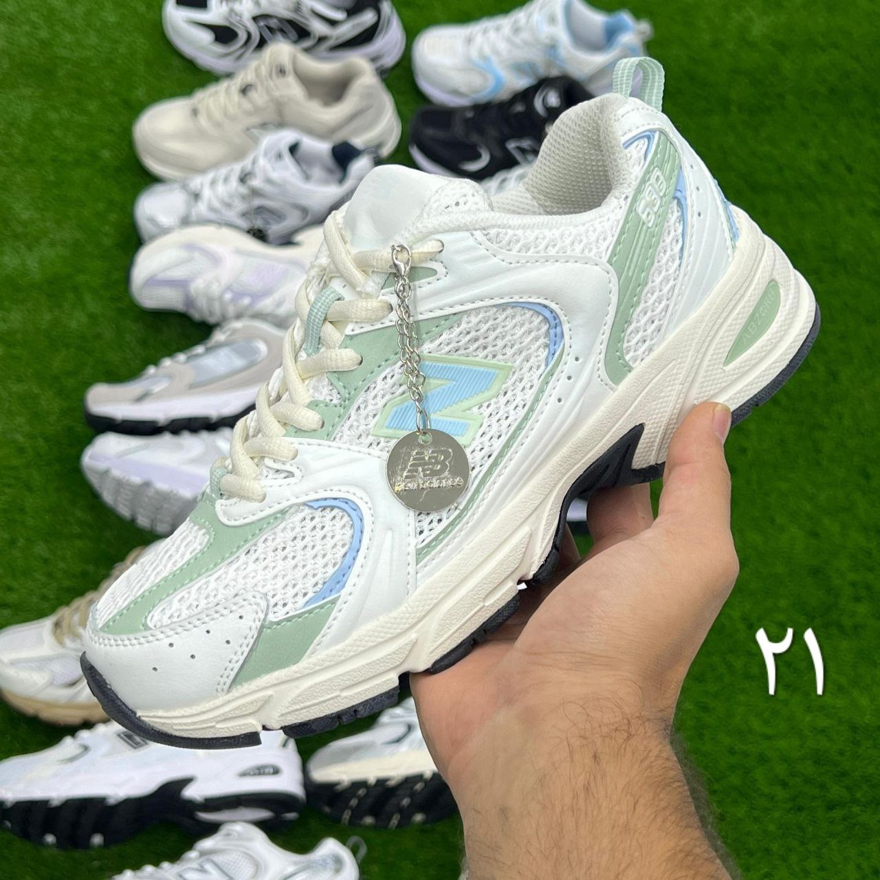 کتونی زنانه نیوبالانس 530 اورجینال کتونی نیوبالانس 530 اورجینال زنانه