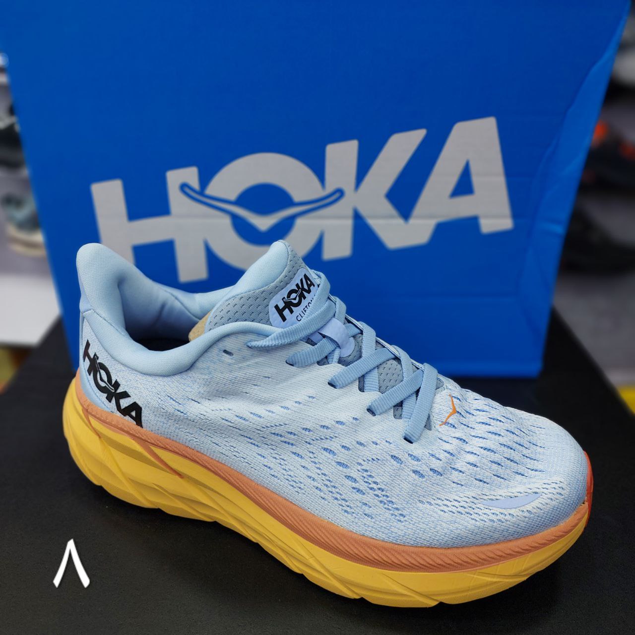 کتونی زنانه هوکا کلیفتون 8 کتونی زنانه هوکا کلیفتون 8