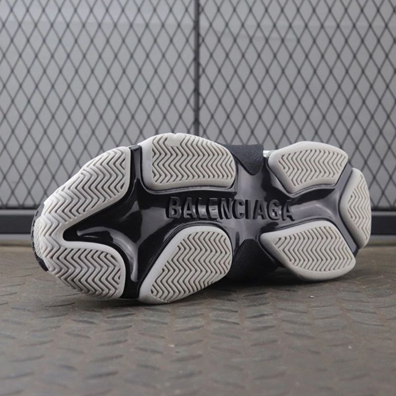 کتونی بالنسیاگا ایکس آدیداس تریپل اس زنانه کتونی بالنسیاگا ایکس آدیداس تریپل اس زنانه