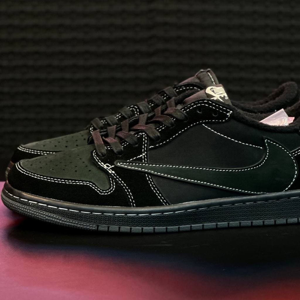 کتونی جردن وان بلک فانتوم زنانه کتونی جردن وان بلک فانتوم زنانه