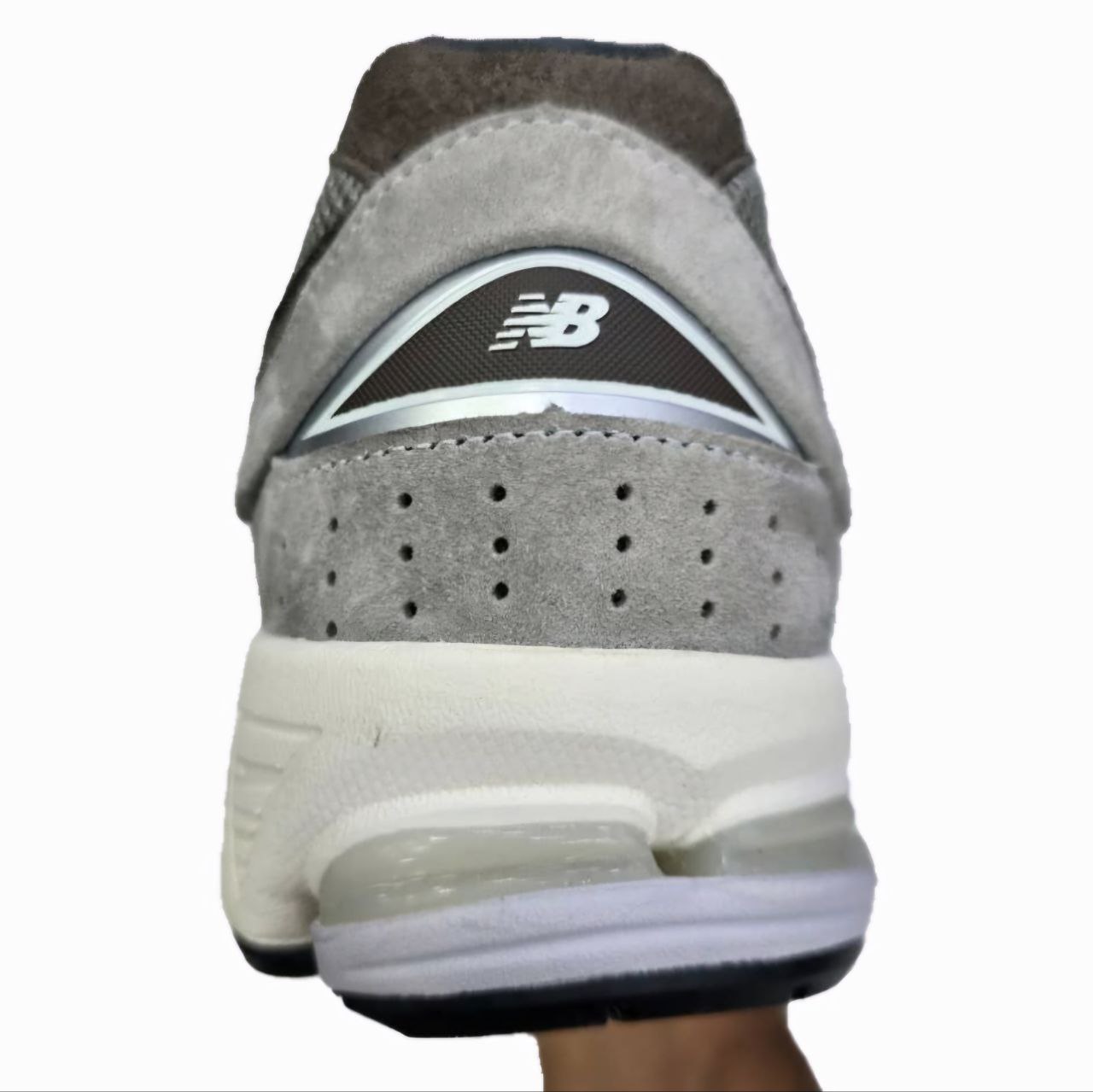 کتونی نیوبالانس 2002 مردانه کتونی نیوبالانس 2002 مردانه