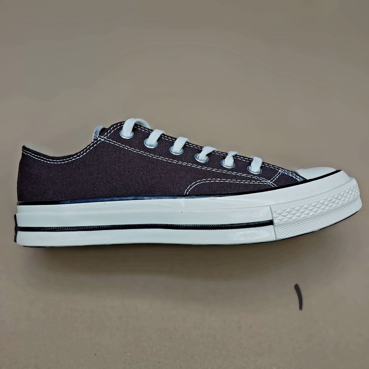 کفش اسپرت کانورس آل استار ۱۹۷۰ بدون ساق مردانه کفش اسپرت کانورس آل استار ۱۹۷۰ بدون ساق مردانه