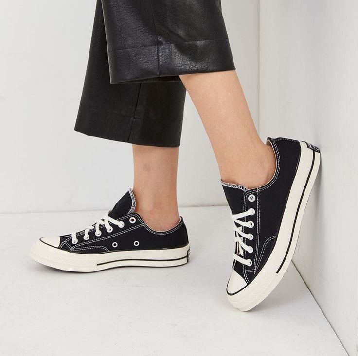 کفش اسپرت کانورس آل استار ۱۹۷۰ بدون ساق مردانه کفش اسپرت کانورس آل استار ۱۹۷۰ بدون ساق مردانه