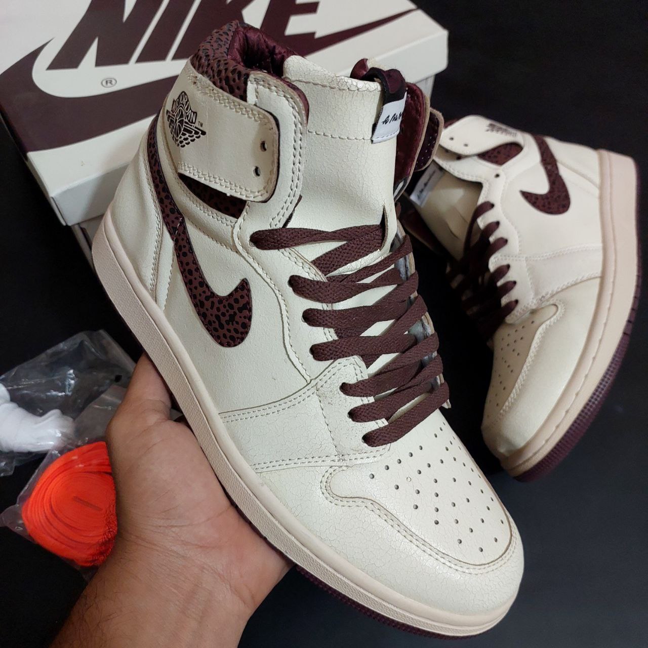 کتونی نایک جردن وان رترو کرم قهوه ای مردانه کتونی نایک جردن وان رترو کرم قهوه ای مردانه