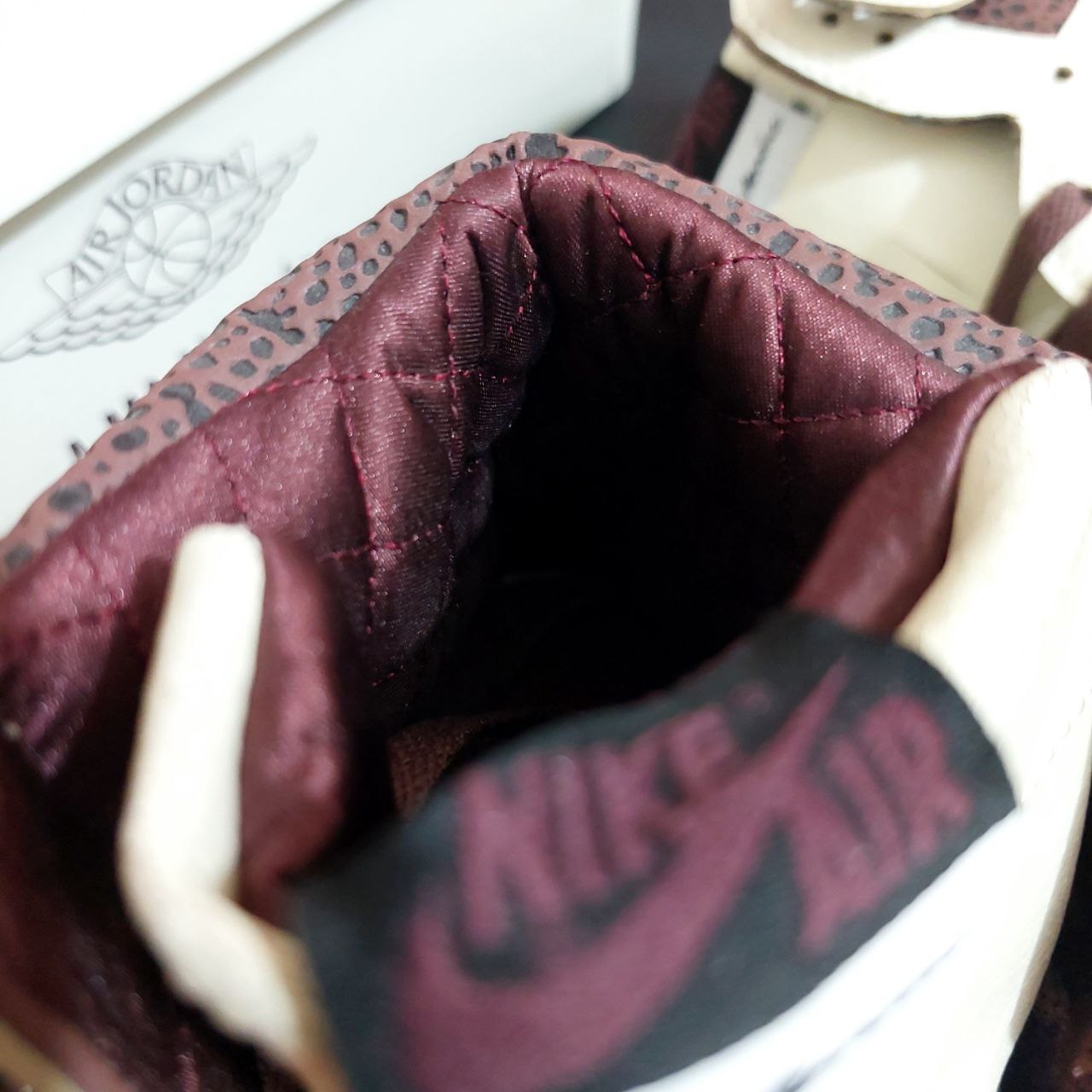 کتونی نایک جردن وان رترو کرم قهوه ای مردانه کتونی نایک جردن وان رترو کرم قهوه ای مردانه