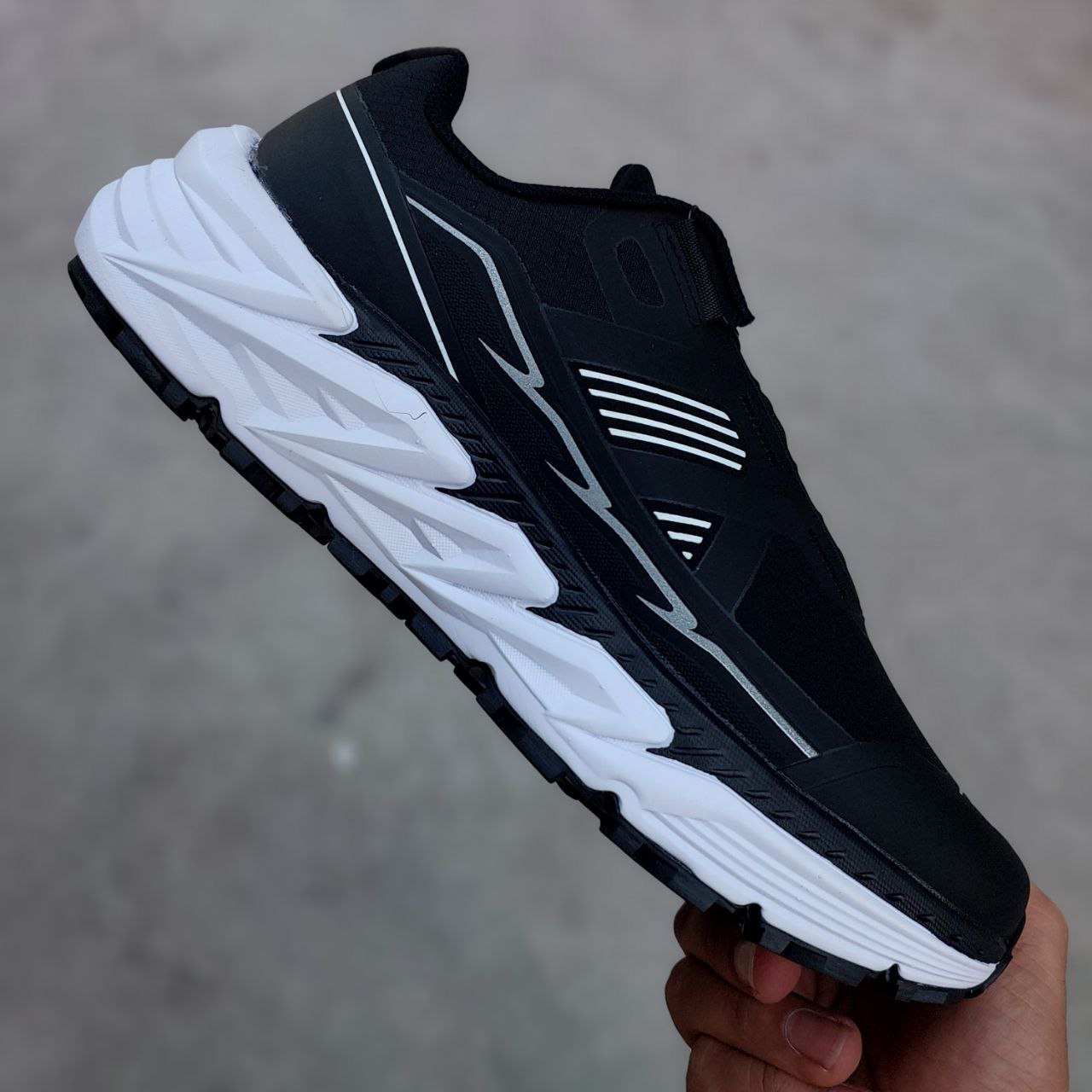 کفش اسپرت کلمبیا پیچی ضد آب مردانه کفش اسپرت کلمبیا پیچی ضد آب مردانه