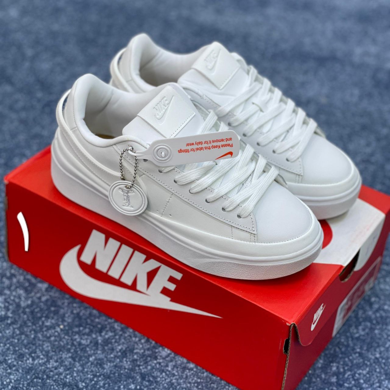 کتونی نایک بلیزر فانتوم لو زنانه کتونی نایک بلیزر فانتوم لو زنانه