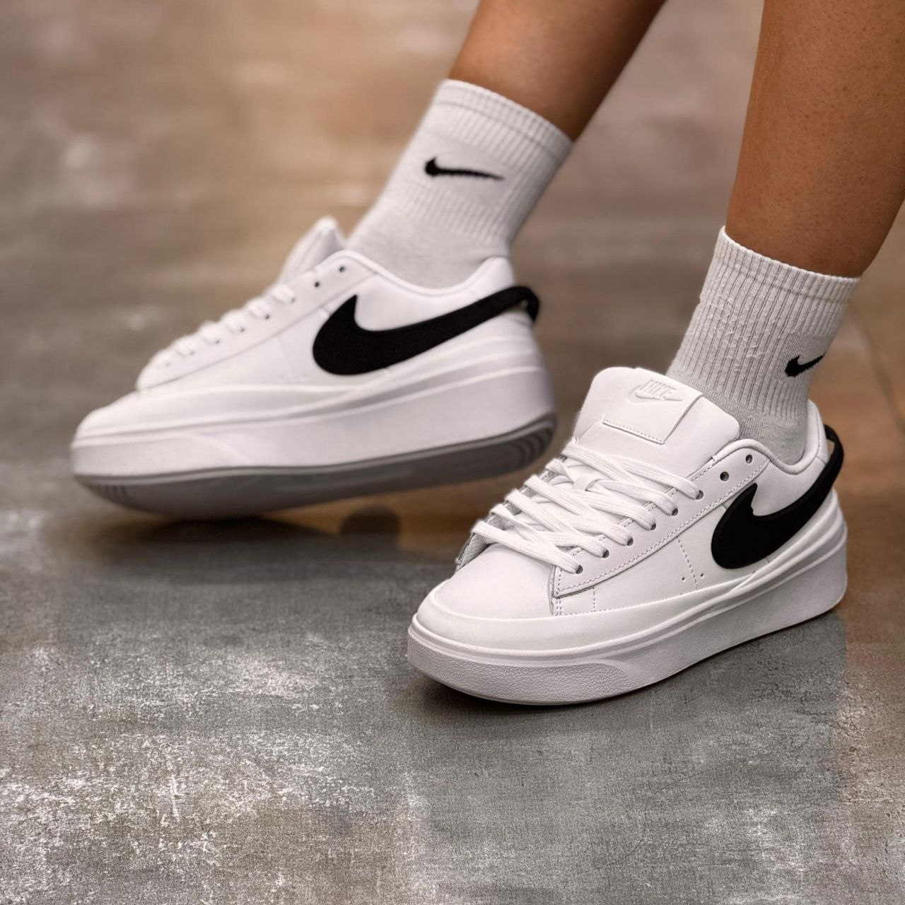 کتونی نایک بلیزر فانتوم لو زنانه کتونی نایک بلیزر فانتوم لو زنانه