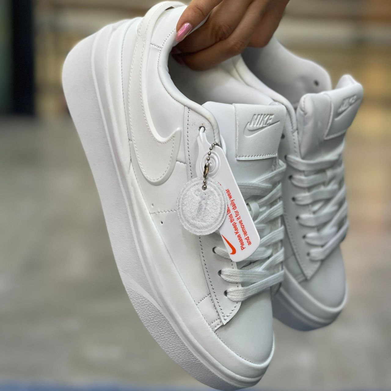 کتونی نایک بلیزر فانتوم لو زنانه کتونی نایک بلیزر فانتوم لو زنانه