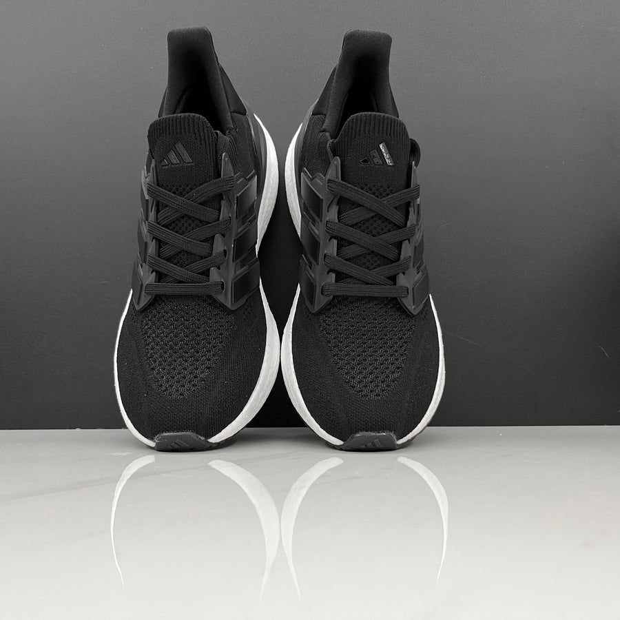 کفش اسپرت آدیداس اولترا بوست مردانه سایز بزرگ کفش اسپرت آدیداس اولترا بوست مردانه سایز بزرگ