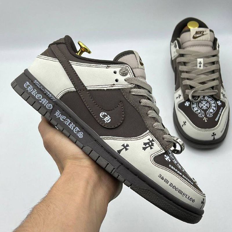 کتونی نایک دانک کروم هارتز زنانه کتونی نایک دانک کروم هارتز زنانه