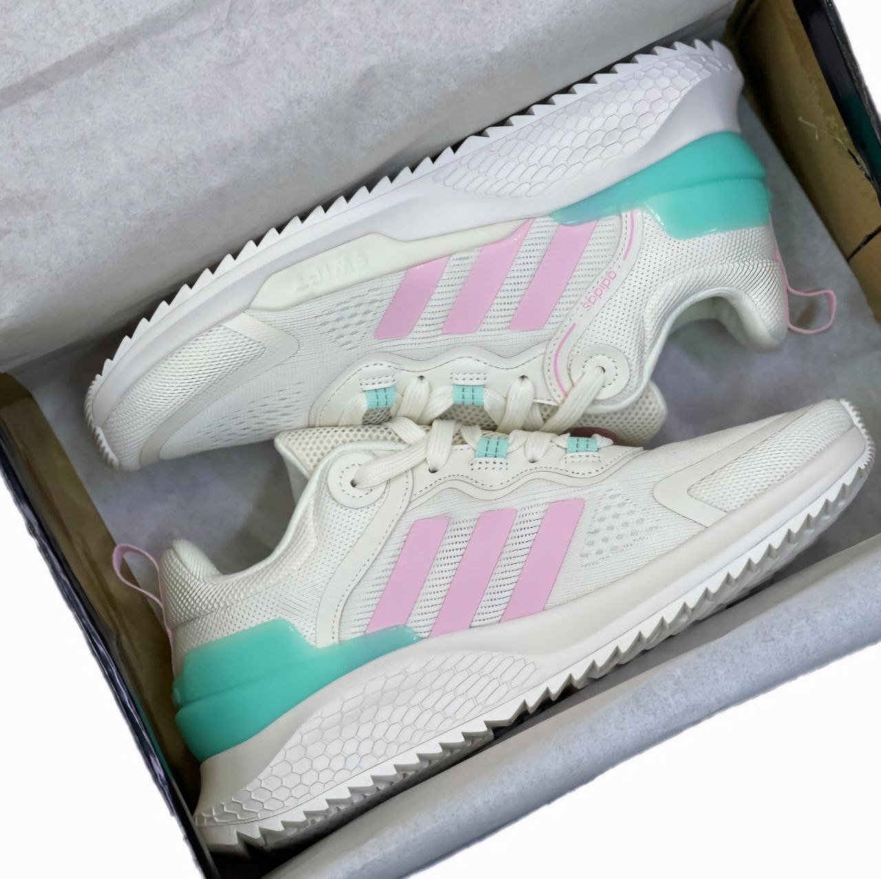 کتونی آدیداس رانینگ زنانه کتونی آدیداس رانینگ زنانه