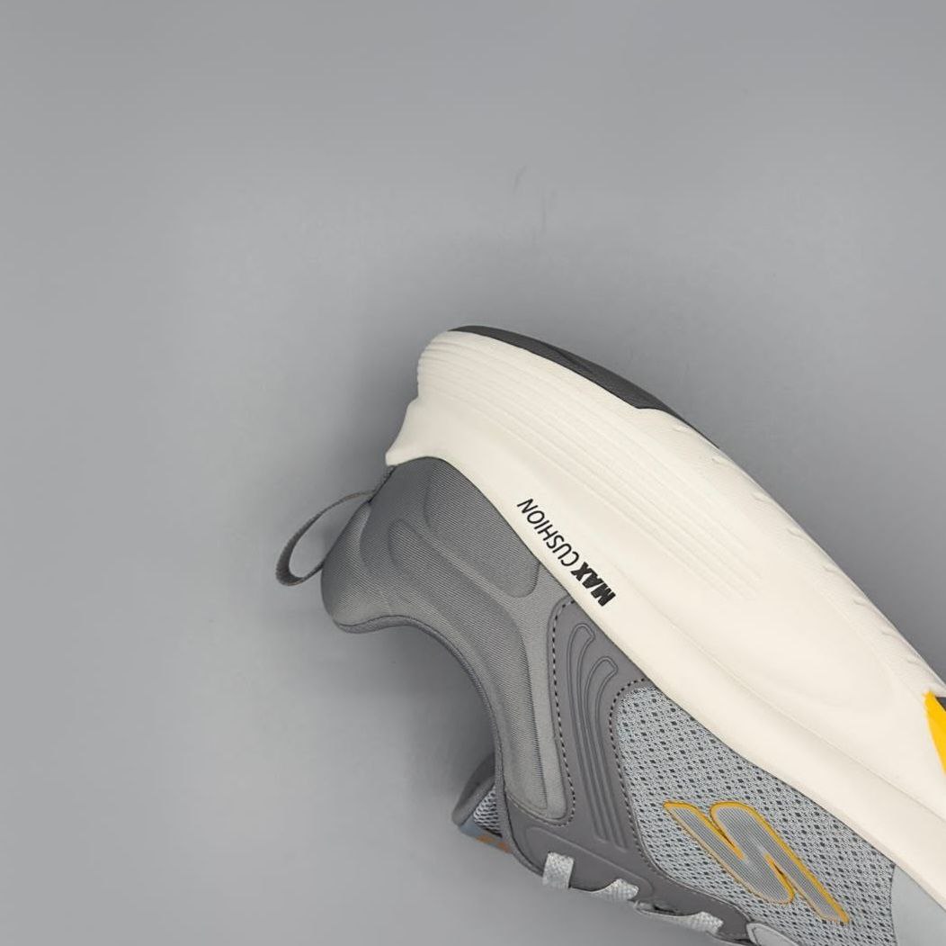 کفش اسپرت اسکیچرز مدل max cushion زنانه مستر کتونی دویدن و پیاده روی اسکیچرز زنانه