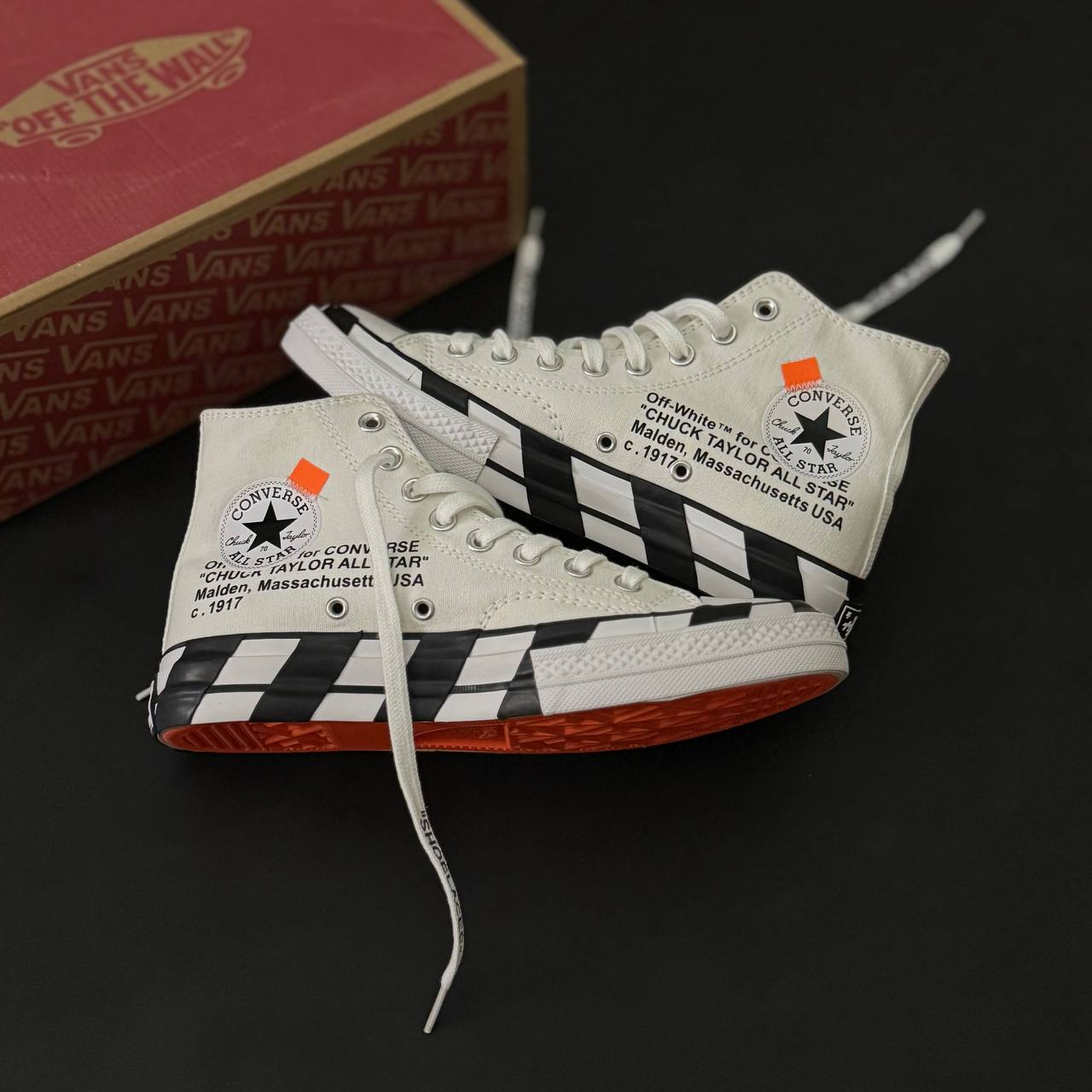 کفش کانورس آف وایت ساقدار زنانه کفش کانورس آف وایت ساقدار زنانه