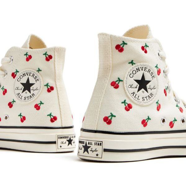 کتونی کانورس آل استار 1970 گیلاسی زنانه مستر کتونی کانورس آل استار 1970 گیلاسی زنانه