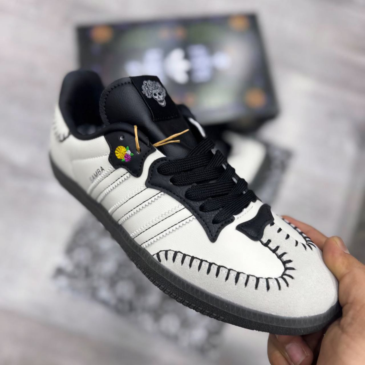 کتونی آدیداس سامبا سفید مشکی زنانه کتونی آدیداس سامبا سفید مشکی زنانه