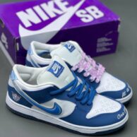 کتونی نایک اس بی دانک لو بورن ریزد زنانه