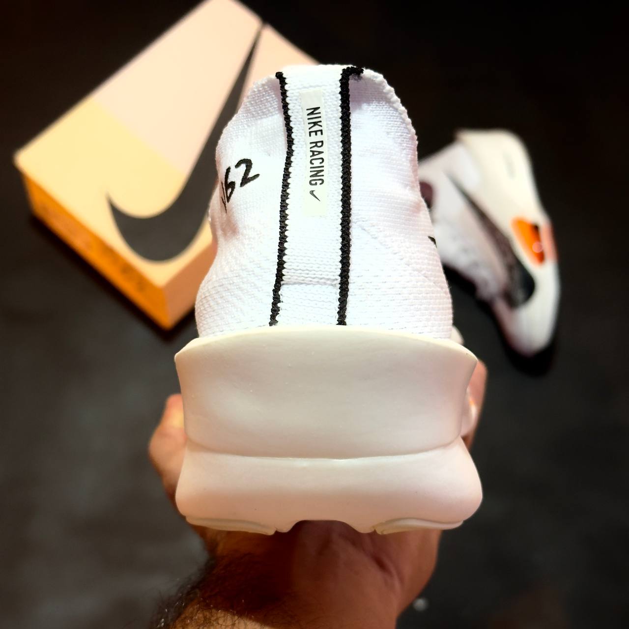 کتونی نایک ایر زوم آلفا فلای نکست 3 کتونی نایک ایر زوم آلفا فلای نکست 3