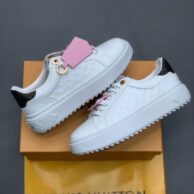 کتونی زنانه مارک دار مدل لویی ویتون مستر