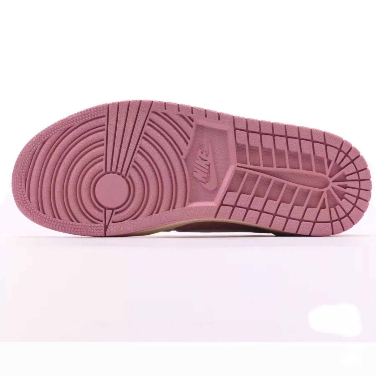 کتونی نایک جردن تراویس اسکات صورتی زنانه کتونی نایک جردن تراویس اسکات صورتی زنانه