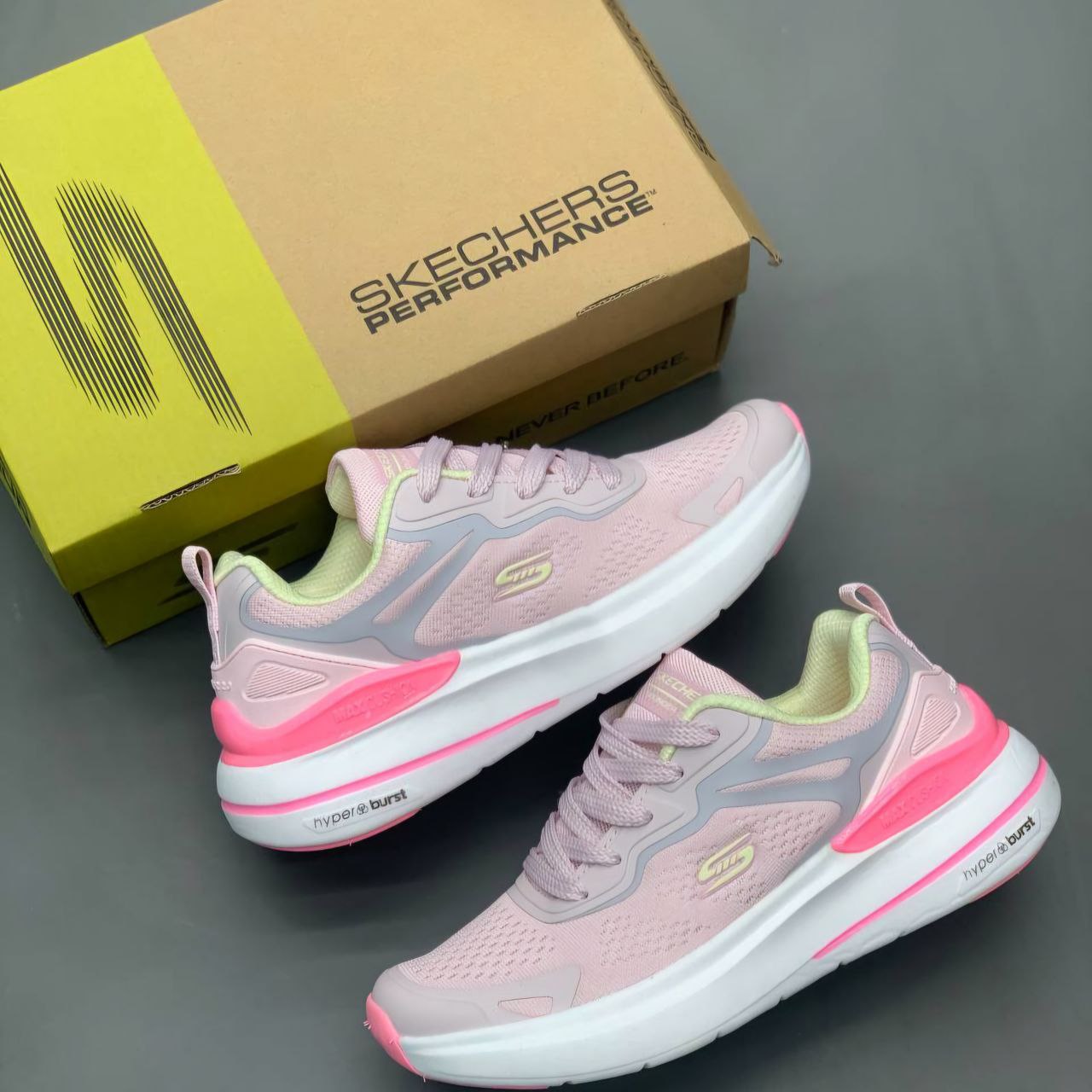 کتونی اسکیچرز زنانه کتونی اسکیچرز زنانه