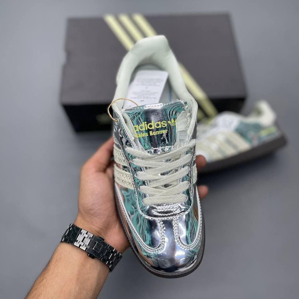 کتونی آدیداس سامبا زنانه رنگ کرومی کتونی آدیداس سامبا زنانه رنگ کرومی