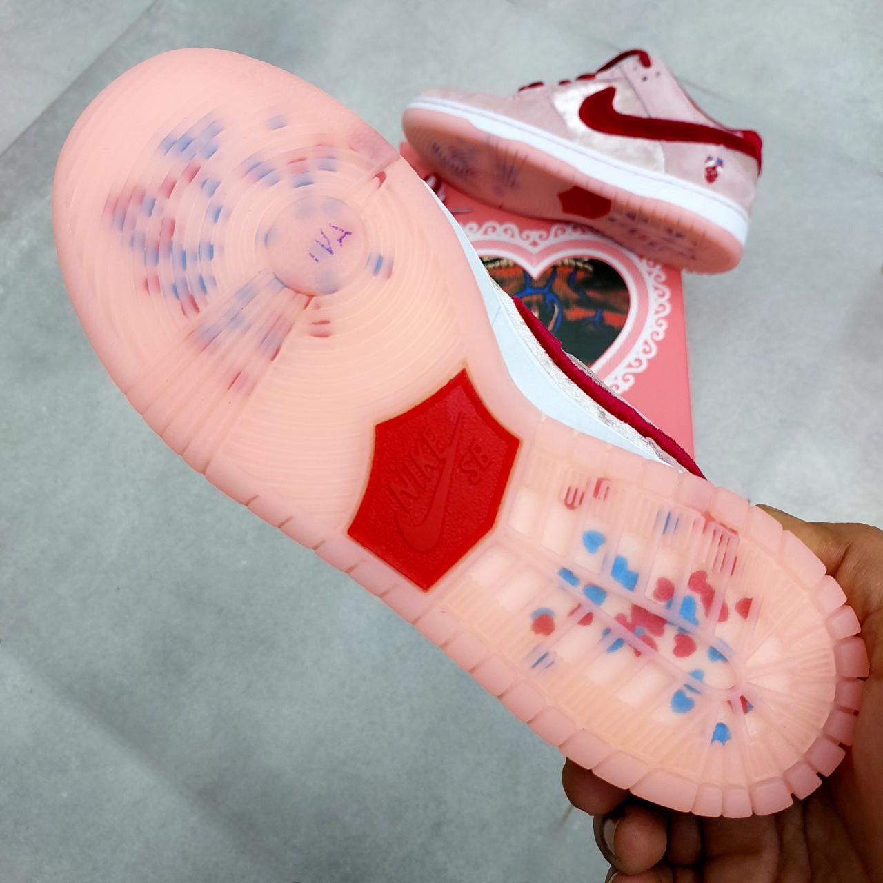 کتونی نایک اس بی دانک بدون ساق استرانگ صورتی مستر زنانه کتونی نایک اس بی دانک بدون ساق استرانگ صورتی مستر زنانه