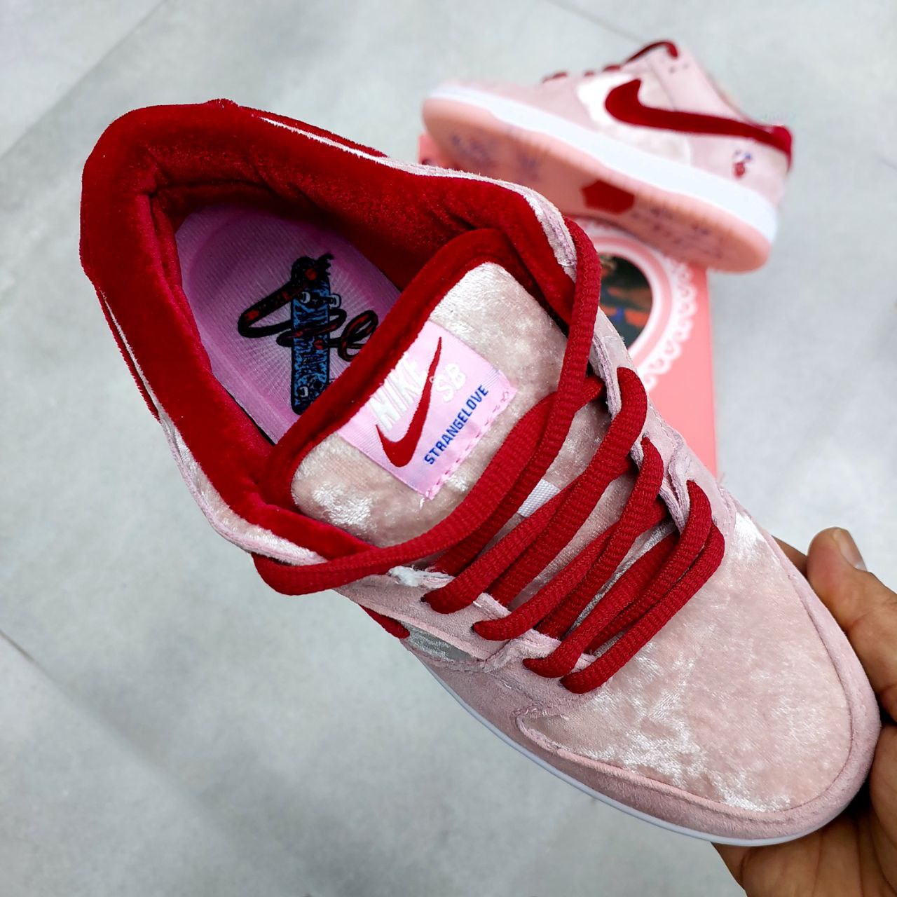 کتونی نایک اس بی دانک بدون ساق استرانگ صورتی مستر زنانه کتونی نایک اس بی دانک بدون ساق استرانگ صورتی مستر زنانه