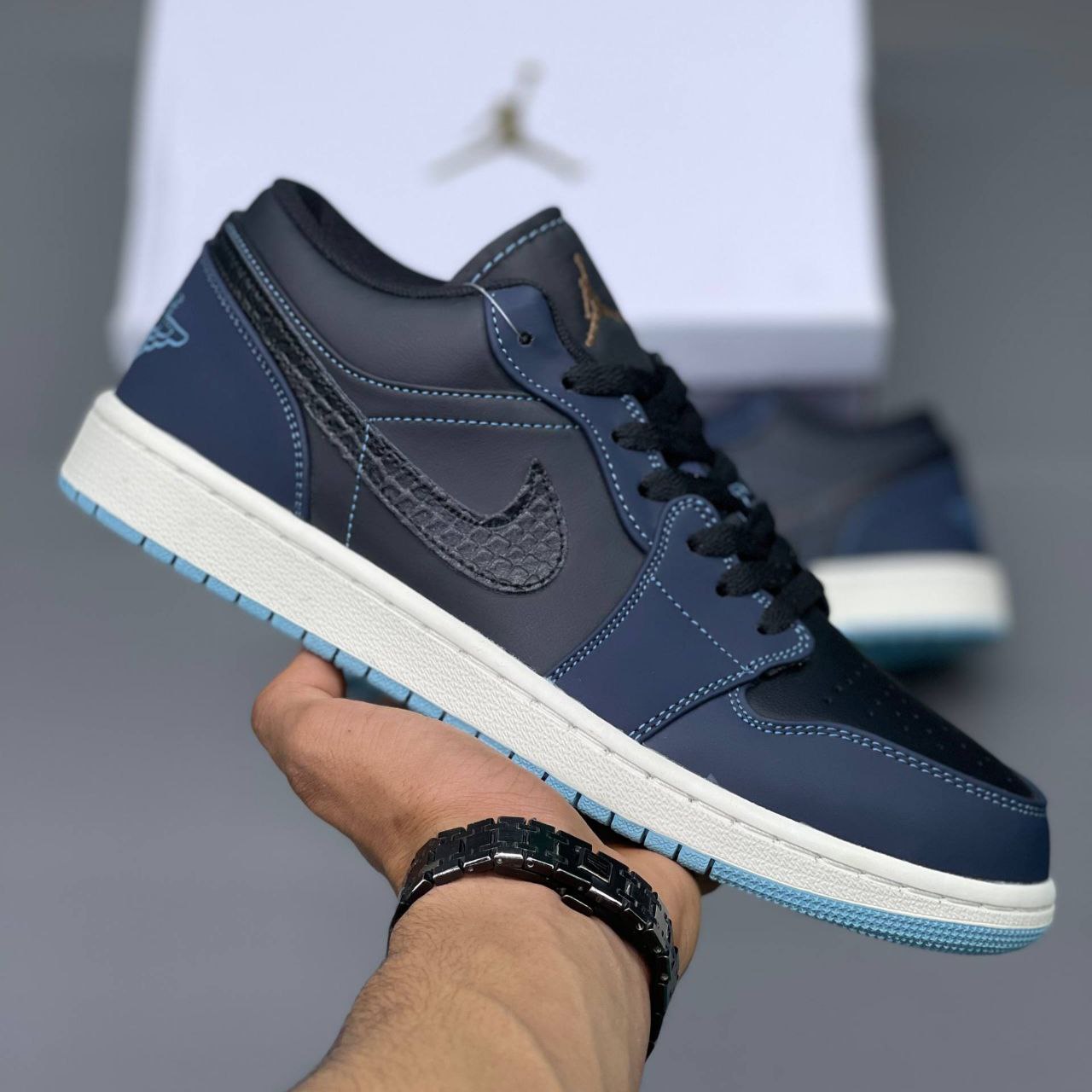 کفش اسپرت نایک جردن وان بلک دارک مردانه کفش اسپرت نایک جردن وان بلک دارک مردانه