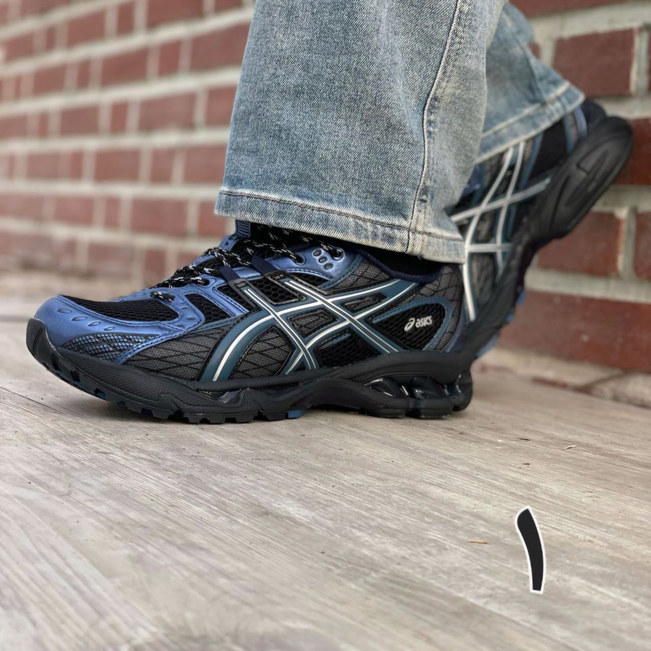 کفش اسپرت اسیکس ژل نیمباس 10.1 مستر مردانه کفش اسپرت اسیکس ژل نیمباس 10.1 مستر مردانه