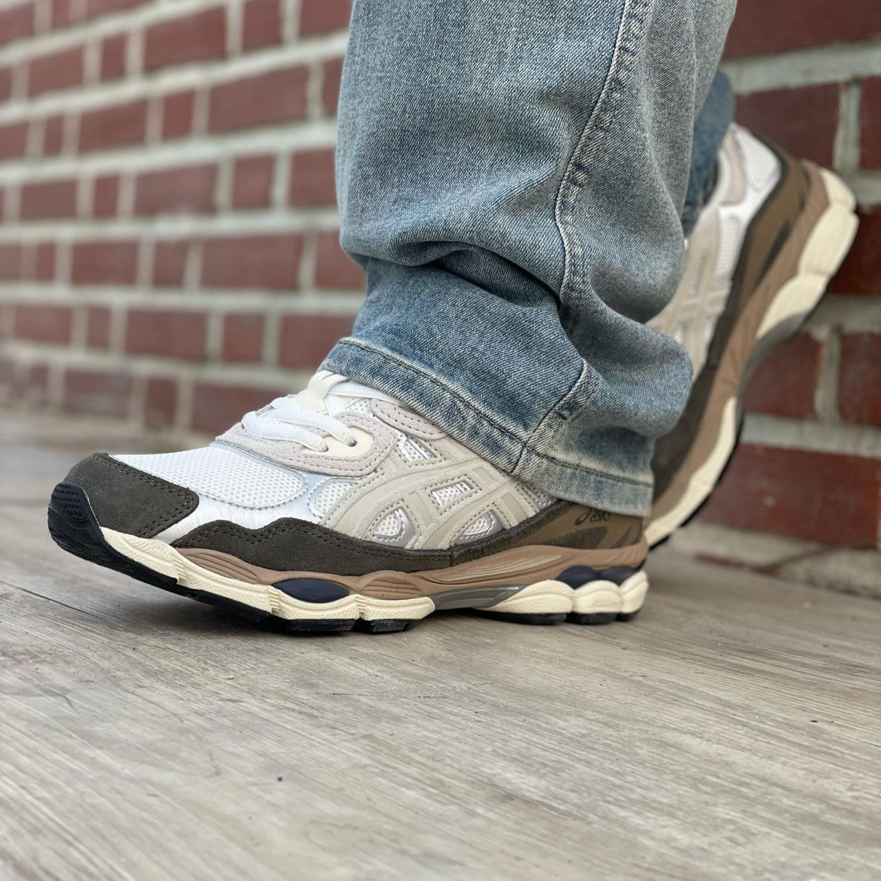 کفش اسپرت آسیکس ژل ان وای سی مردانه کفش اسپرت آسیکس ژل ان وای سی مردانه