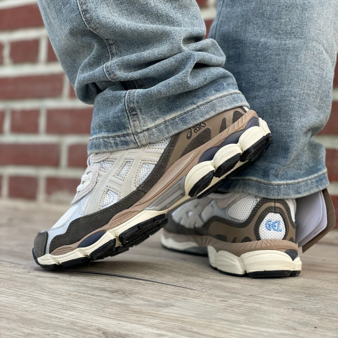 کفش اسپرت آسیکس ژل ان وای سی مردانه کفش اسپرت آسیکس ژل ان وای سی مردانه