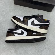 کفش اسپرت نایک ایر جردن وان لو مشکی طلایی سفید مردانه