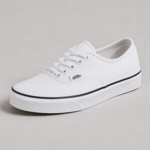 کفش ونس سفید زنانه؛ راهنمای کامل خرید، استایل و نگهداری