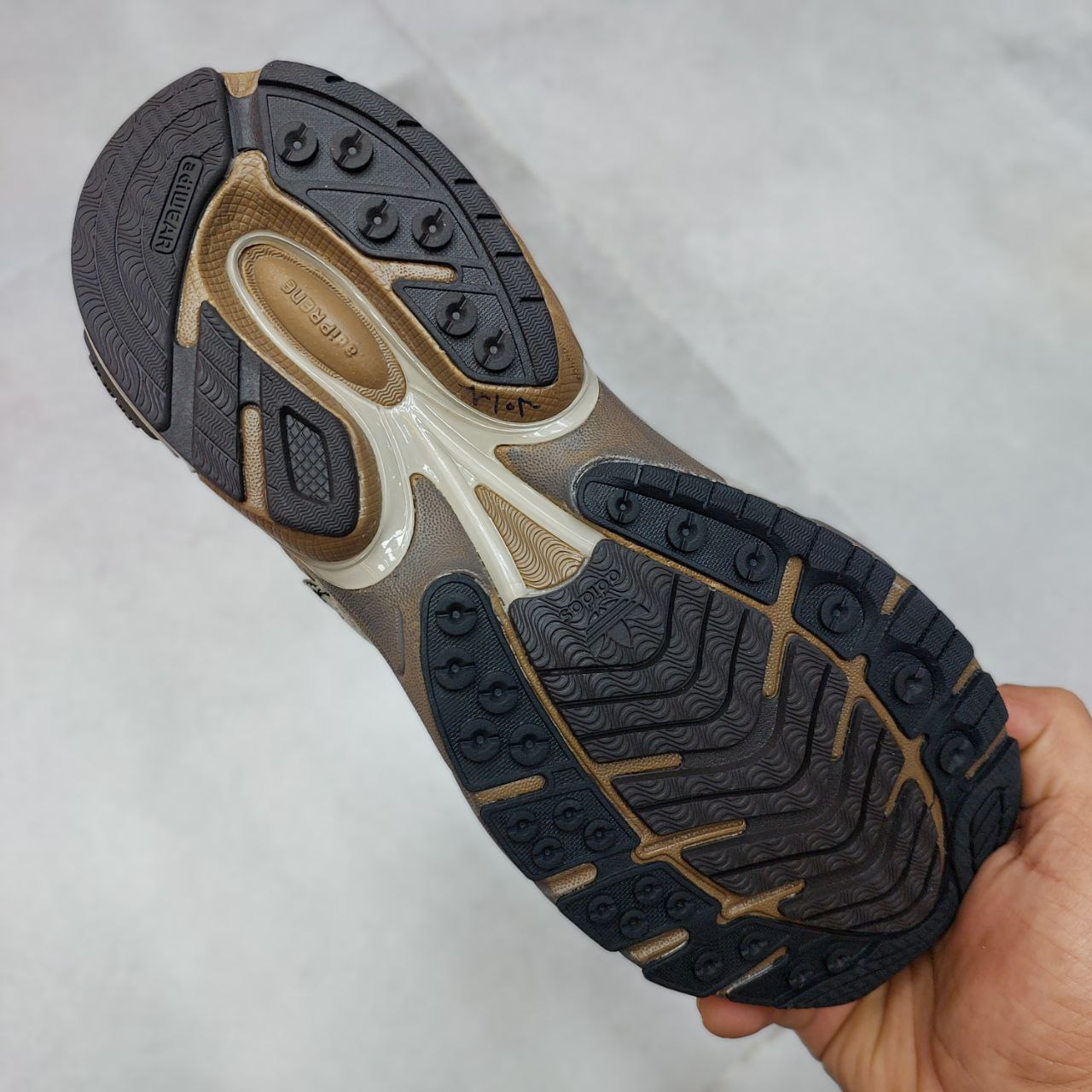 کفش آدیداس مردانه مدل sftm 004 کفش آدیداس مردانه مدل sftm 004