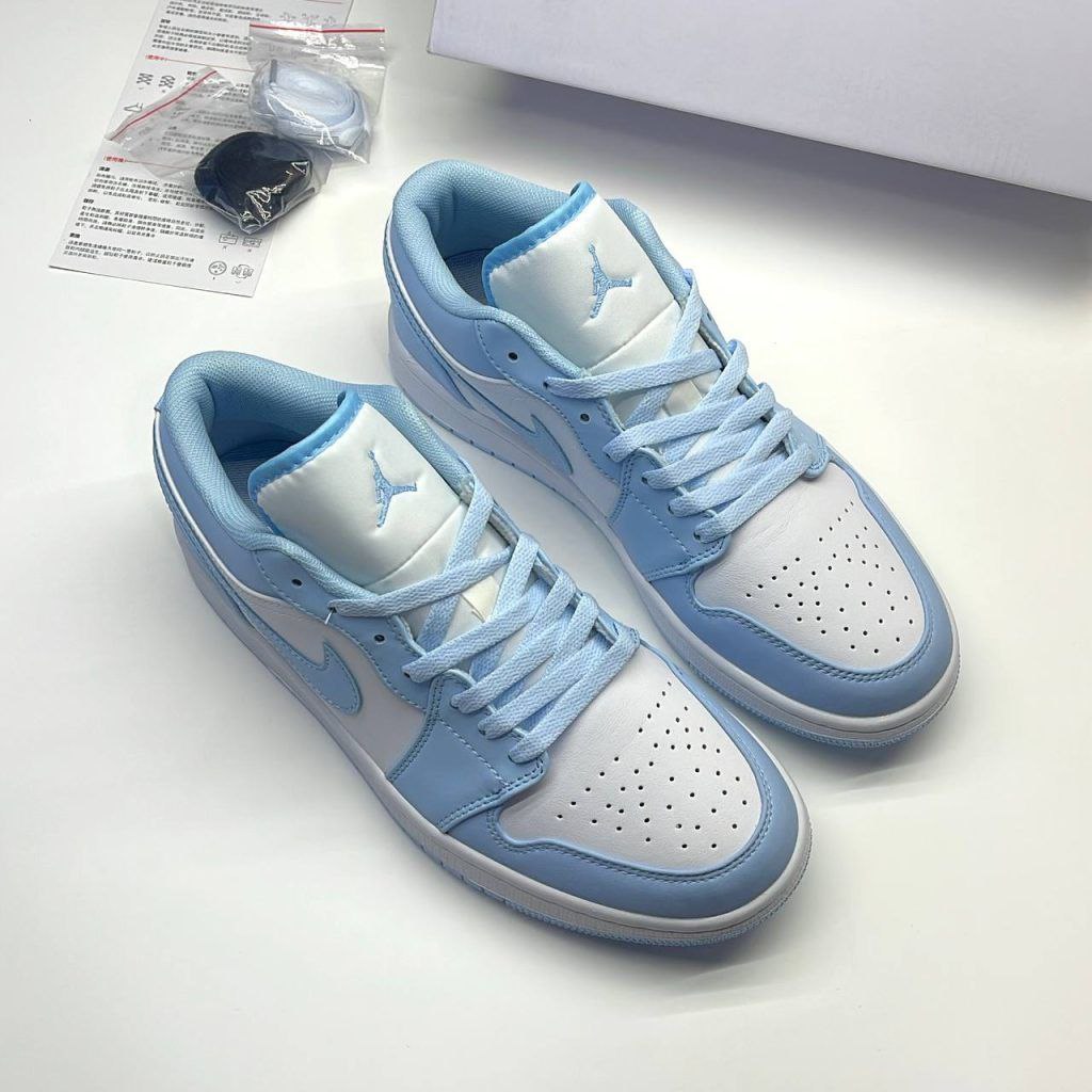 کتونی نایک زنانه مدل ایر جردن وان لو آیس بلو آبی کتونی نایک زنانه مدل ایر جردن وان لو آیس بلو آبی