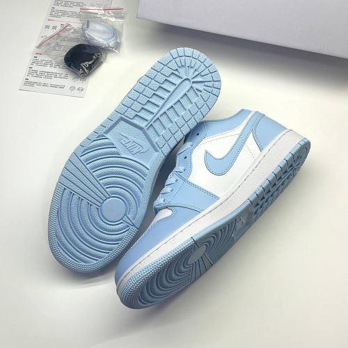 کتونی نایک زنانه مدل ایر جردن وان لو آیس بلو آبی کتونی نایک زنانه مدل ایر جردن وان لو آیس بلو آبی